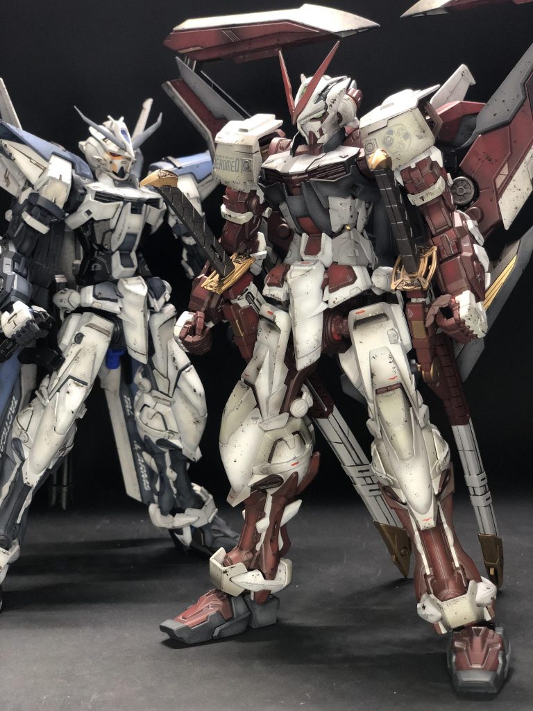 一年半前に作ったブルーフレームと一緒に撮影。