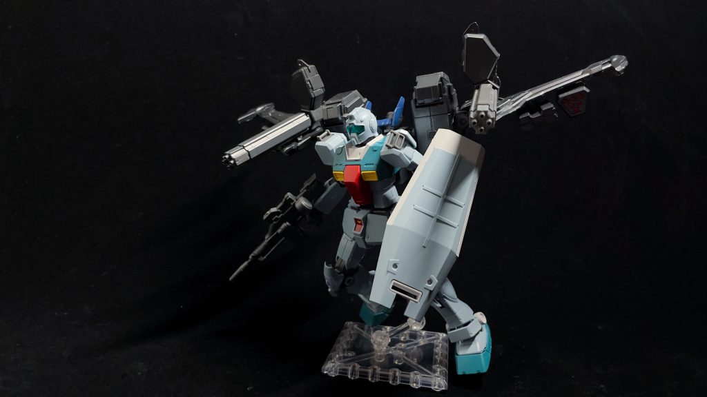 バックパックはいつもの2つ穴のままなので、他のガンプラに移植できます。ビルダーズのなんとかアームズ的な?