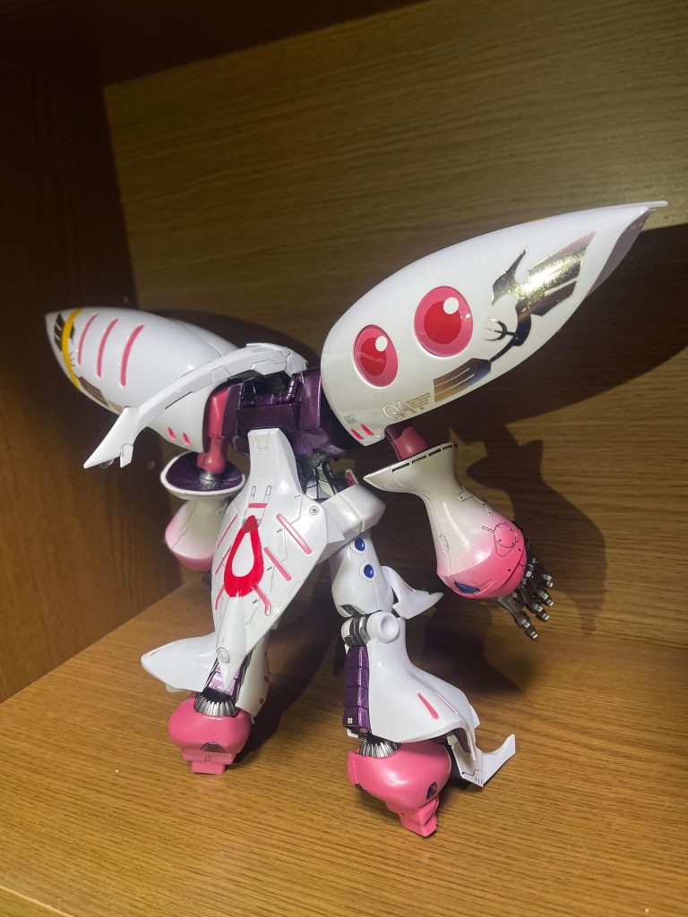 ファンネルコンテナには背中のマークを付けました。