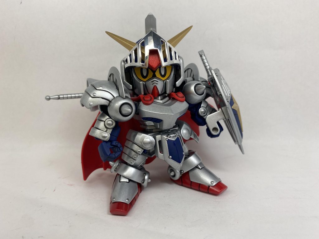 鎧を装着して。久しぶりに黒下地から銀塗装をしましたが,やっぱりメタリックだと鎧が映えますね。