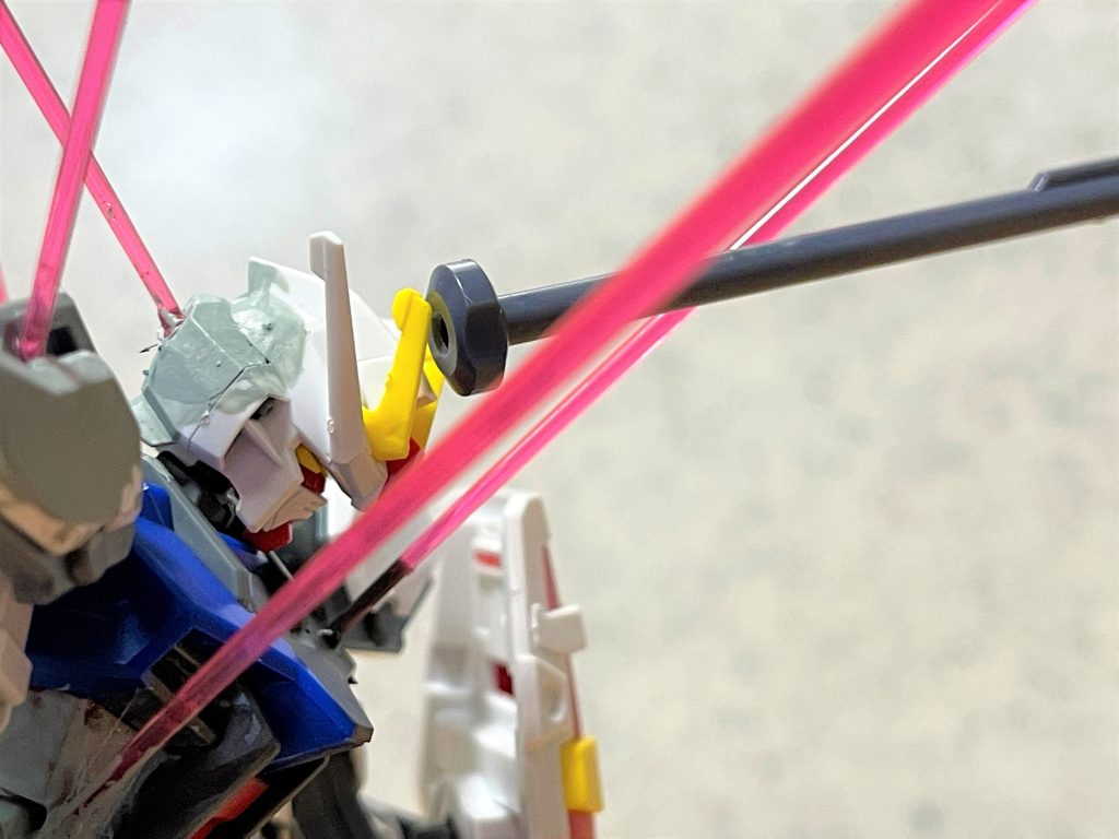 「勝敗は相手のブレードアンテナを折ることで決する。これなら確実だ。」