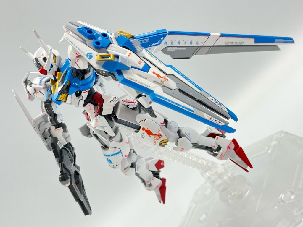 ローウイング状態。ライフル強化パーツはウイングに収納可能。