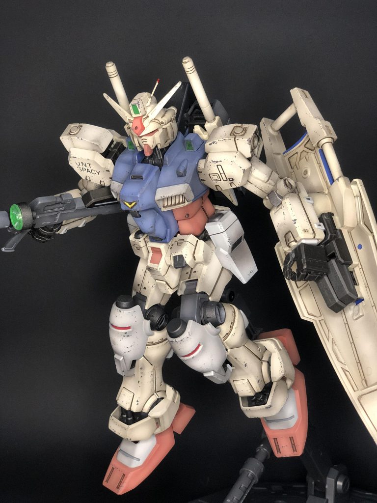 25年前にキットのなのであまりかどう可動範囲が広くないのでポージングの自由度はあまりないです。
