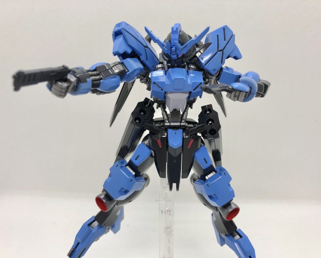 ハンドガン。ん?4丁あるように見えるぞ?