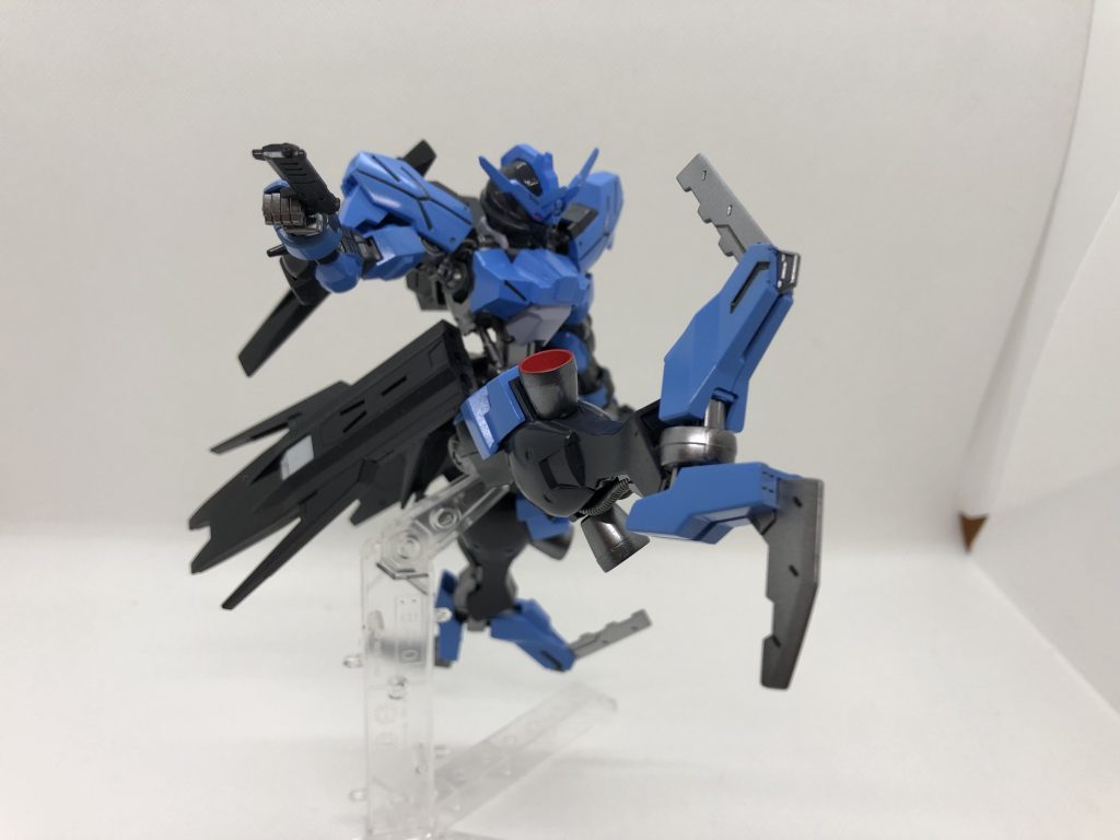 脚部内蔵型ブレード ハンターエッジ!