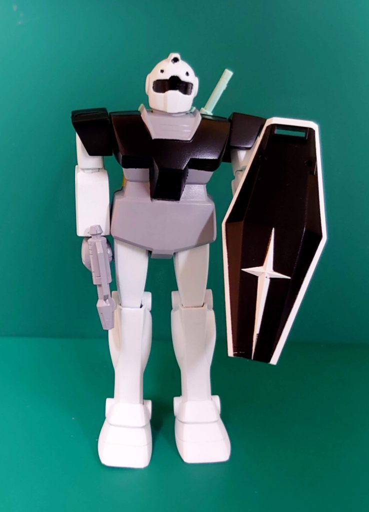 水性のサフをグレー、白、黒で塗り分けたんですが、ほぼ意味なしでした💦全身、水性ホビーカラーのゴールドで塗装しました。