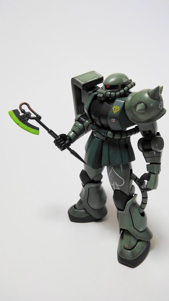 フォロワーさんの、シャアザクのヒートホークを真似てみました。が、欲張り過ぎでももに刺さりそうですね~😁