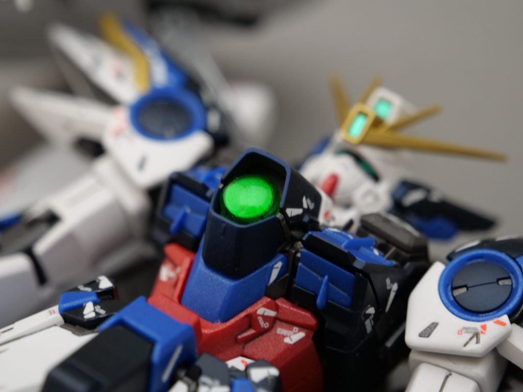 センサー部は裏面にガンダムマーカーの月光蝶シルバー、表面にガイアノーツのクリアグリーン。キラキラして綺麗です。写真には映えませんが（今回コレばっかりやな）