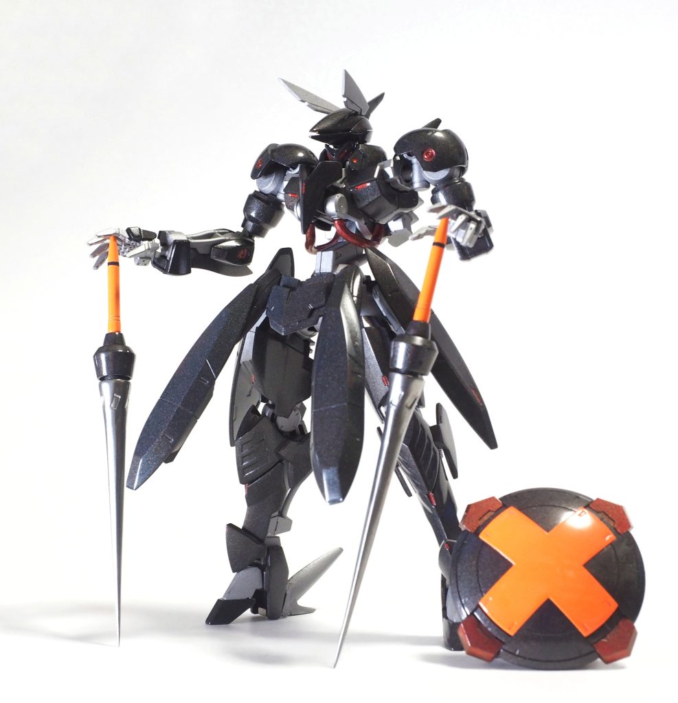 後日、武器をもう一本完成させ、やりたかったポーズを。このポーズでピンと来た人もちらほら😎