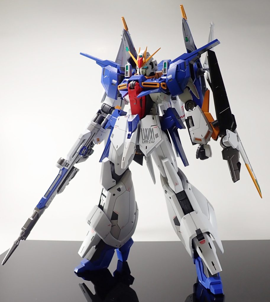 改修点〇本体側・股関節を左右で1.3mm幅増し。 あとはヒケが多かったので、表面処理は自分にしてはしっかりやりました。・ビームライフルは1/100セイバーとMGインフィニットジャスティスのものを組み合わせて使用。