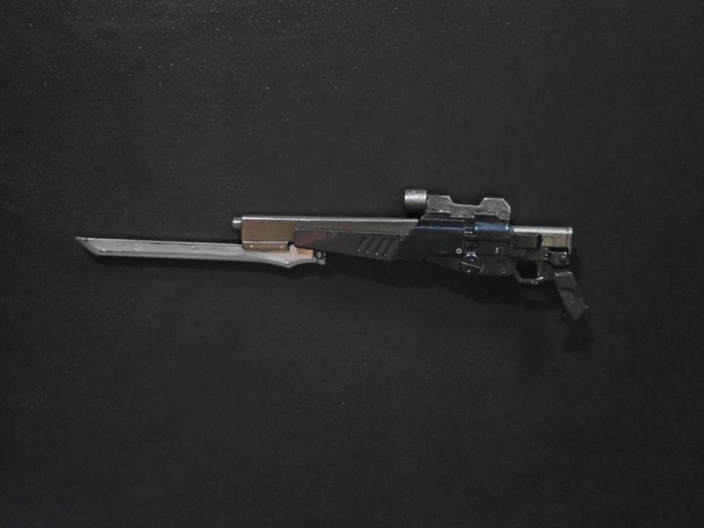 【ガンブレード】ジムスナのSPライフルから改造したもの。銃剣がついているので結構長い。