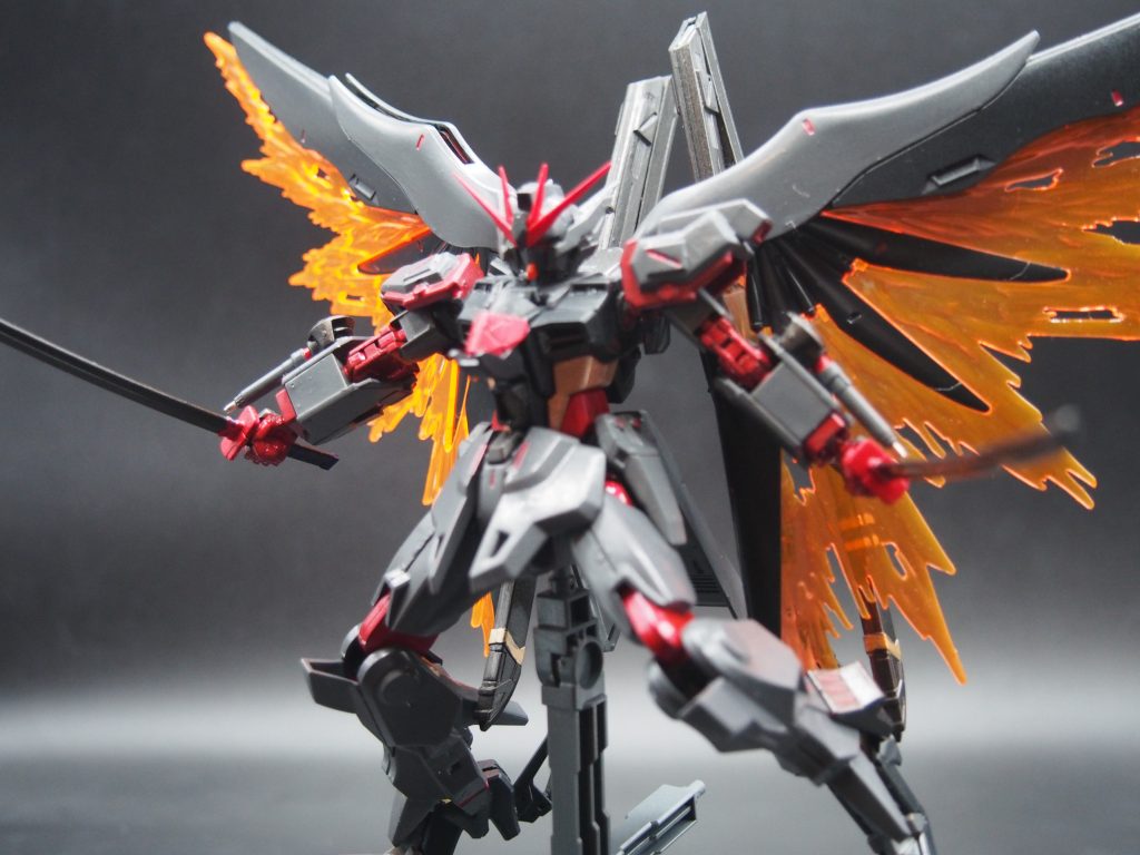 EXAM・Vシステム(エグザムヴァンガード)本機超高機動システムEXAMと光の翼をかけあわせたことにより、機体性能向上と加速度上昇を実現した