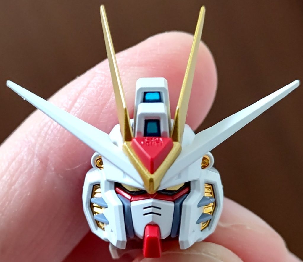 元の頭部。格好いいんだけどコレジャナイ感が凄かったので例に漏れず改修します