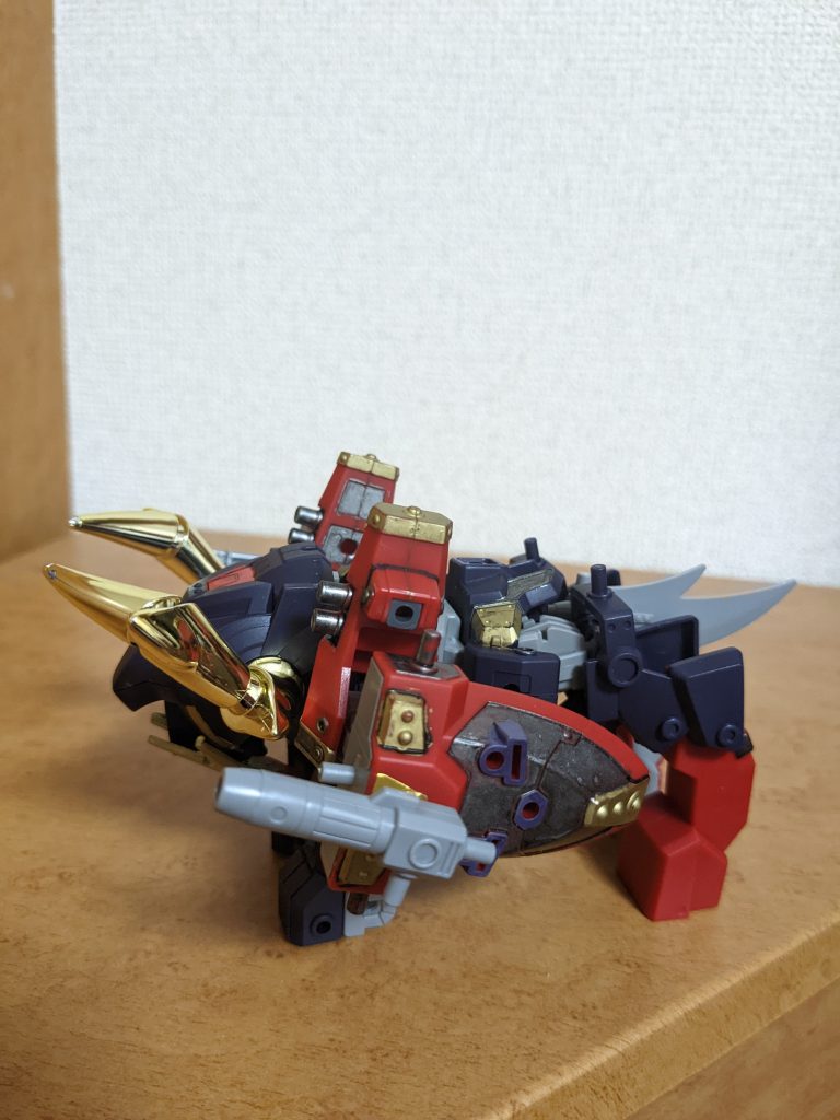 武者猛牛（ムシャバイソン）形態