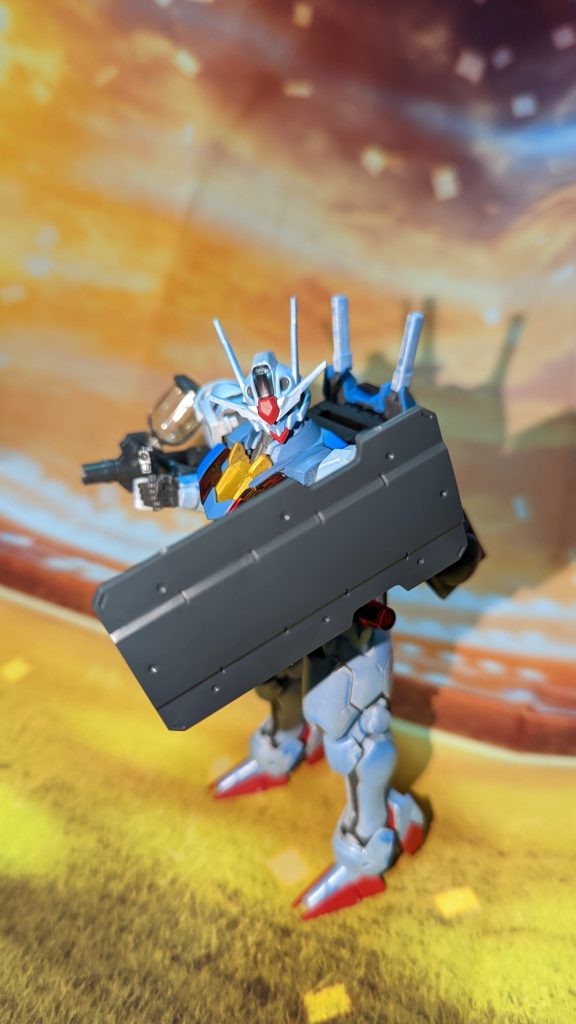 ハンドガン装備警備業務用で使用するハンドガントリガーに連動してフラッシュが炊かれる仕様となっており、一時的に視界を奪うことができる