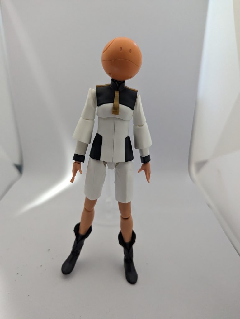 トマト畑の番人だと思われるものを制作致しました、一発ネタです後悔はしていない。スレッタに付属してたハロ見てたらSDガンダムフォースのハロ長官思い出してなんとなくやってみたら某ハンター漫画の災厄にしか見えなくなってしまいました。