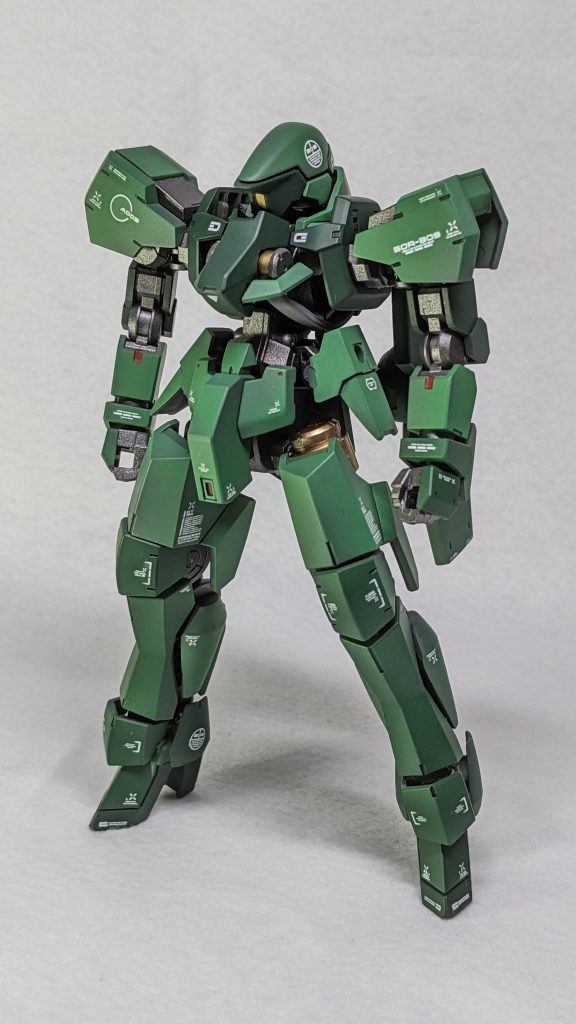 黄色部分はゴールドを使用してみたのですが、せっかくなので太ももの付け根フレームもゴールドにしてみました。(ひっそりですが首フレームも)