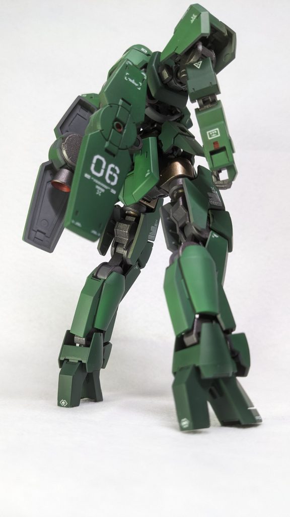 張ったはずのデカールがいくつかありません。組み立て時に剥がれた…?