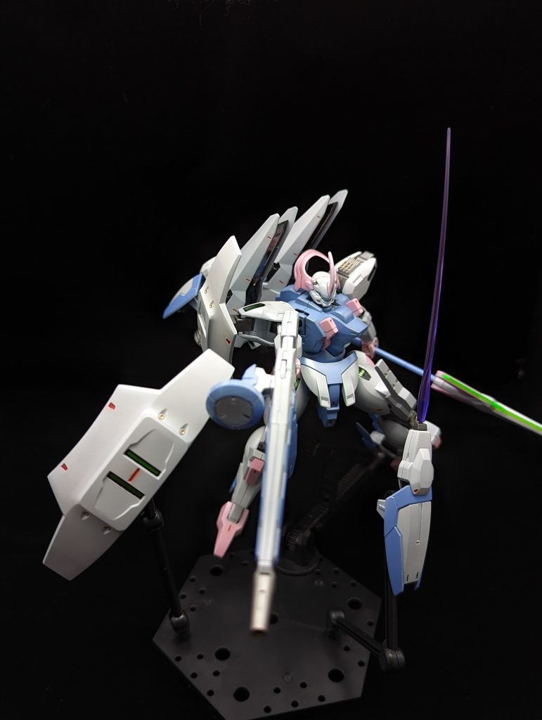 4機のシールドビットで守りを固めつつ、精密射撃で追い込みます。