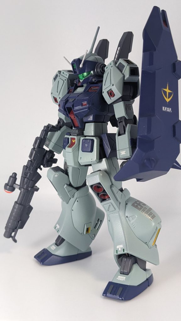 通常装備。右手に持っているのがこの機体の代名詞の武器「ビームブラスター」です。イメージではGNバズーカのようなすごくデカいビーム弾が飛ばせる感じかな笑