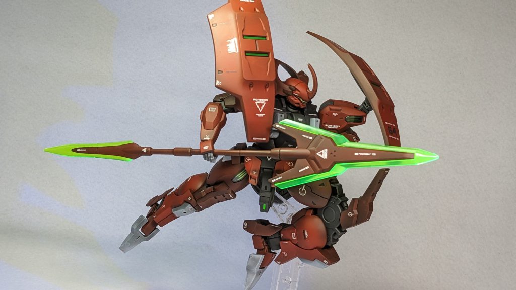 写真だとあまり気にならないかもしれませんが、肉眼で見ると暗い印象です。ですが重厚感も感じられてやってみてよかったです。