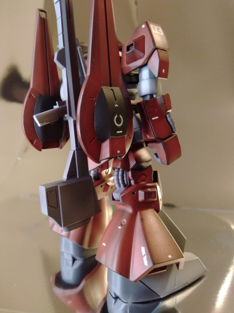 背中に簡単に武器を収められる造りは良いなぁと思いました。