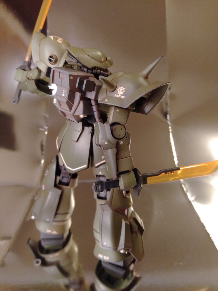 ポーズ　その2頭のアンテナはない方が好みなので、外してパテで少しふっくらさせてみました。