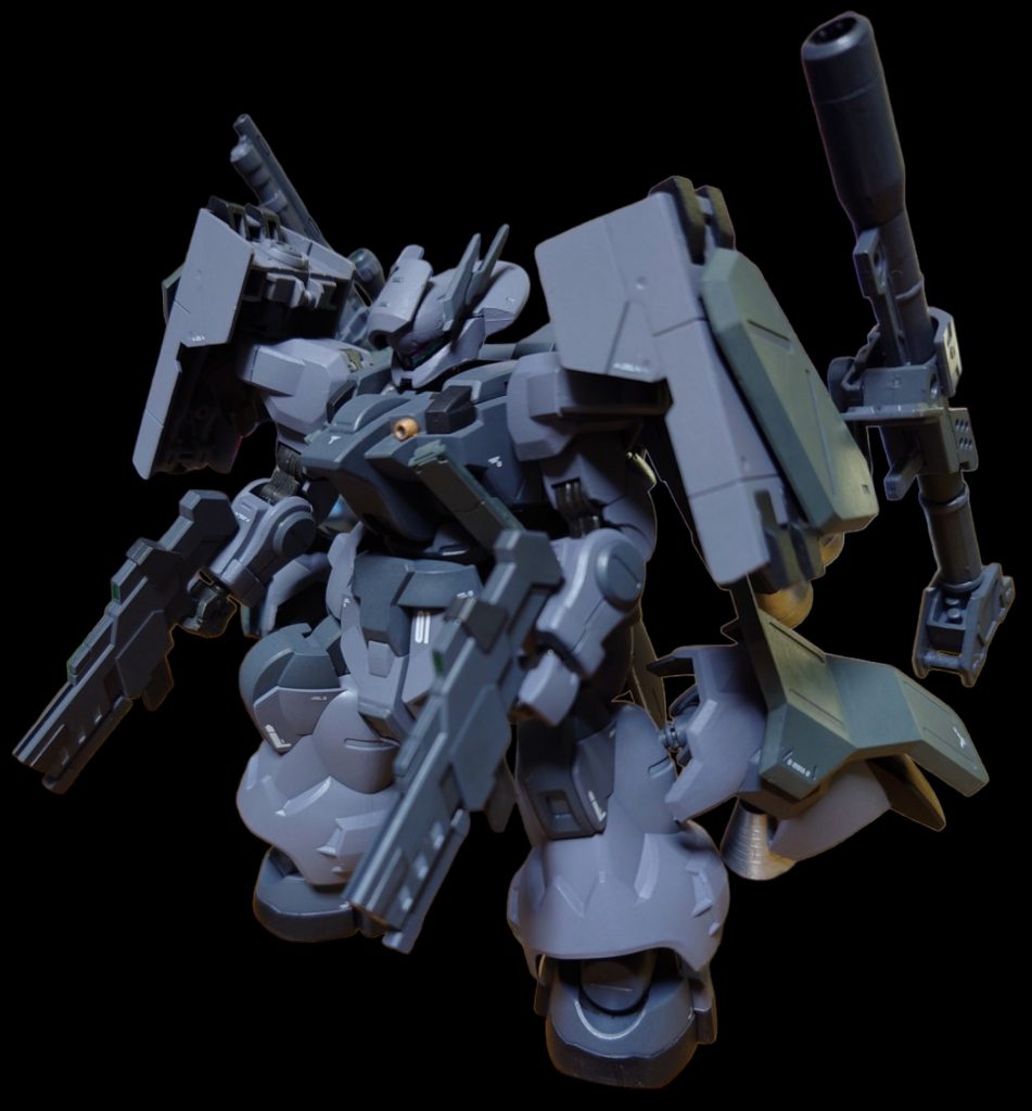 ディランザのビームライフルは下部にビームサーベルを取り付けました。元がショートライフルサイズなので取り回しやすそうかなと。