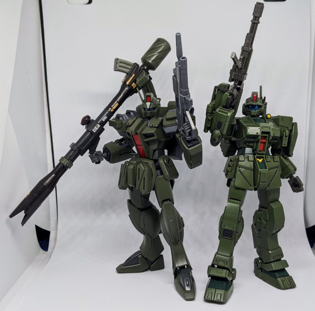 本家と並べて一枚。因みに次は2機目の本家スパルタンを製作予定…。