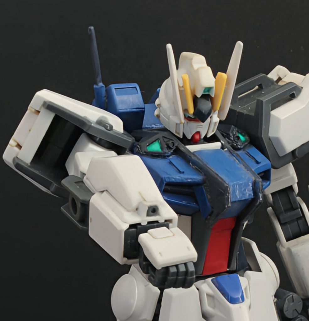  腕部にあったビームガンは速射砲(MMI-GAU25A 20mmCIWS)に変更されている