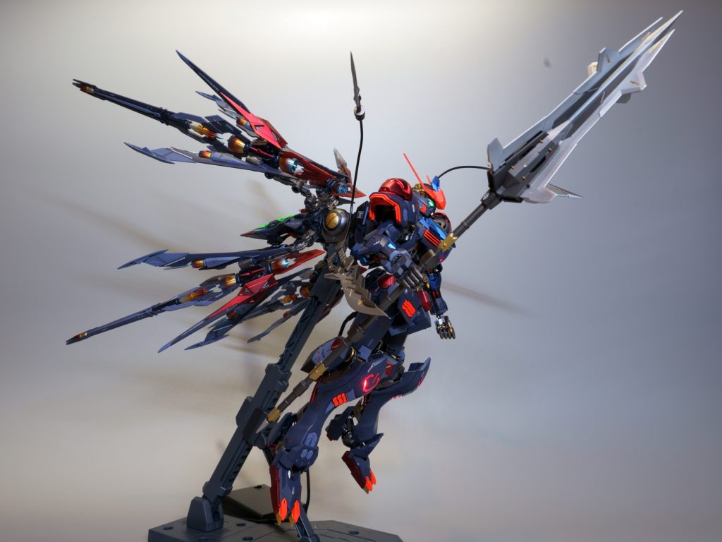 ドッキング部分はMGエクリプスガンダムの余剰パーツとPEポリキャップで作成しました。