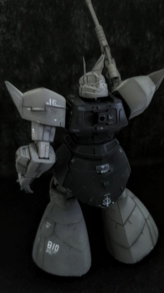 家の大掃除で発掘されたガンプラはこれ以外にもあり既に改造と塗装がしてあるので近々投稿できたらいいなと思っております✨