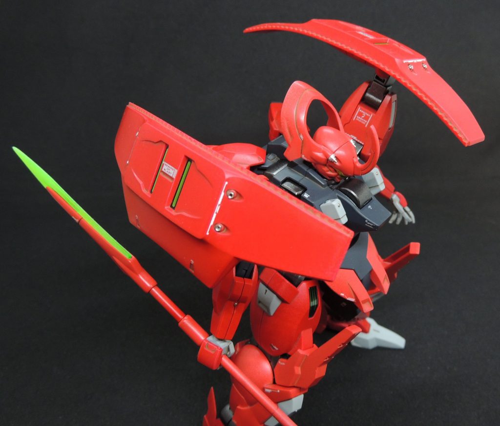 アンビカ―には金属部品やエバーグリーン製の凹凸プラバンを使用してディティールを追加しました。