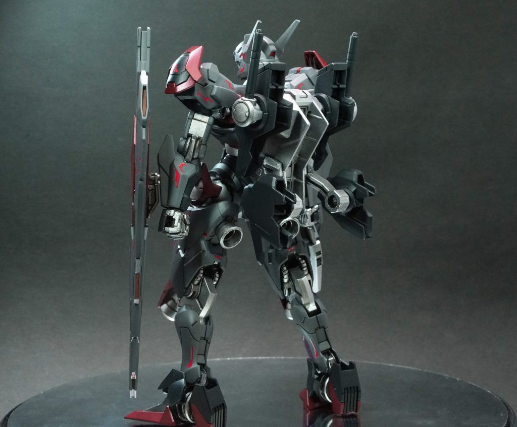 タミヤ　エナメル XF-7 フラットレッド  スミ入れ塗料 (ブラック) も使用しました。