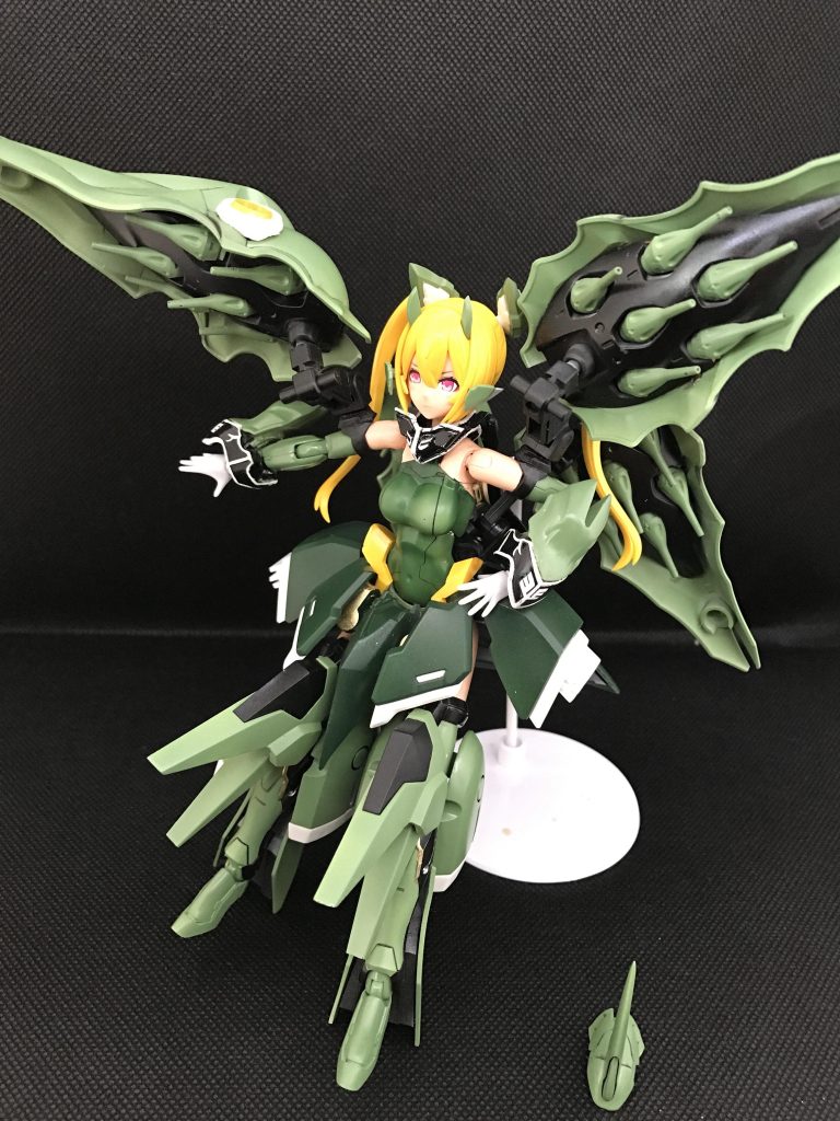 作っておいてなんですが、アンテナパーツ外した方が好きです