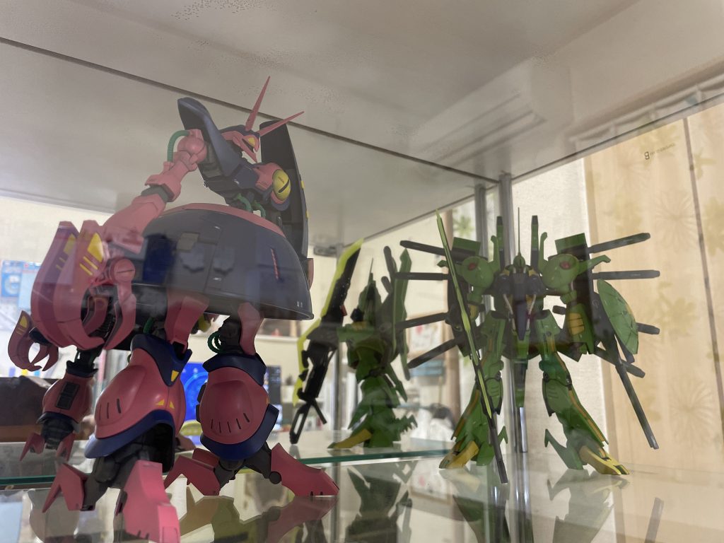 メッサーラは お嫁に行ったので、、デカキットの 3並びはできず、、(-。-;残念!