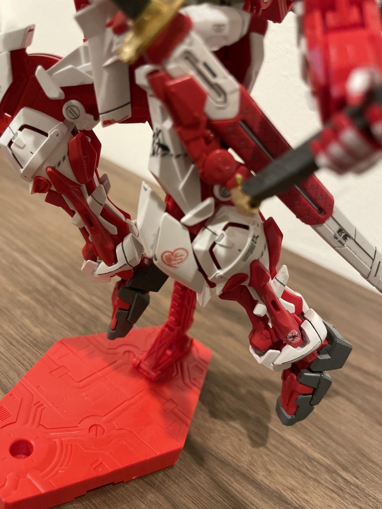 成形色と墨入れは素人ながらそこそこ上手くいったんじゃないかとおもってます。塗膜が厚くなってしまったので薄く重ね塗りする練習をしないといけません💦