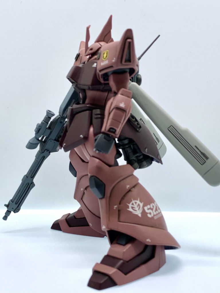 昔から推力の数値設定がおかしいと言われているこの子ですが、なら見た目にもその雰囲気をということで、リアスカートのバーニアを大きく厳つくしてみました。