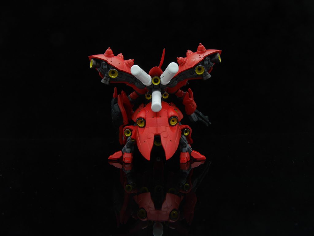 背景は、特級暗黒布 太黒門のA4サイズを使っています。綺麗な黒色になってステキです◎床は、黒色の下敷きです（笑）意外といけますね◎