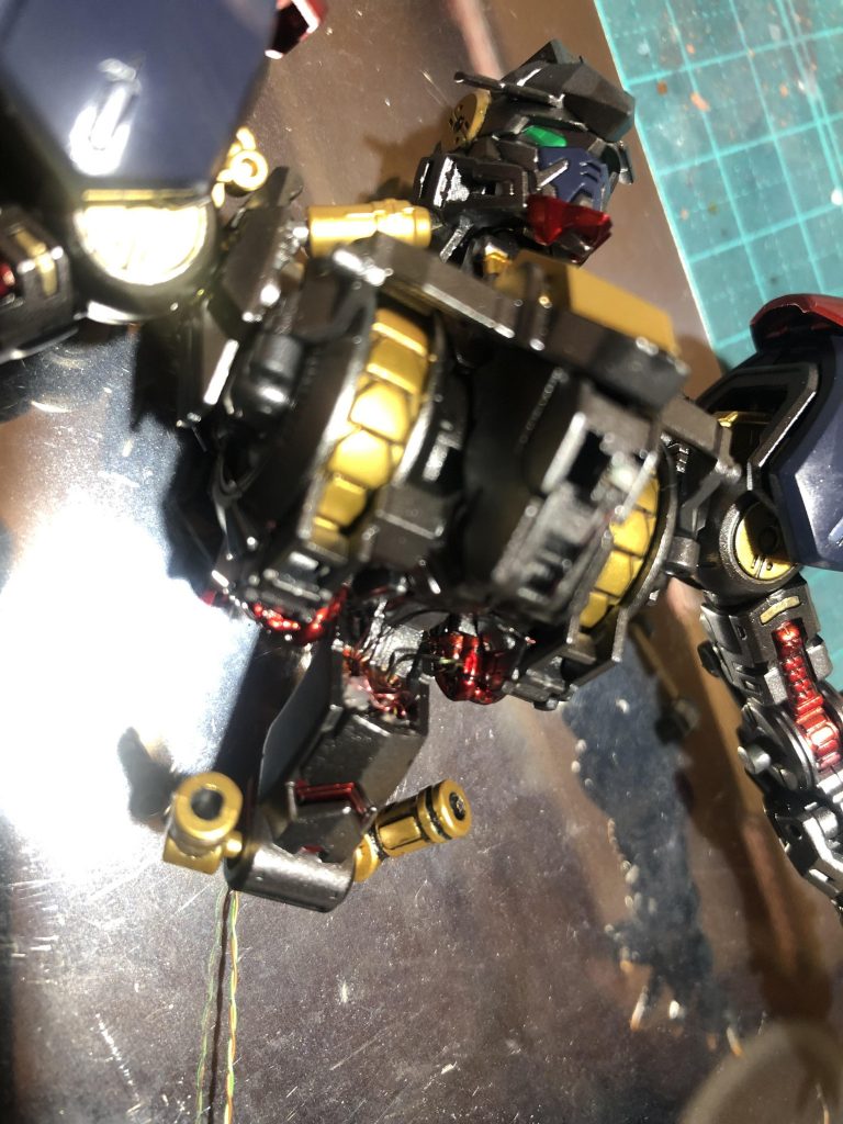 配線埋め込み中💦