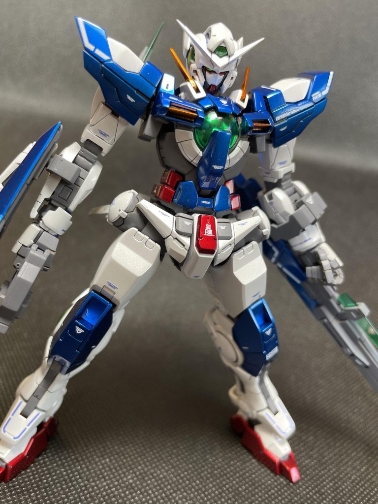 エクシアはキャンディ塗装が似合うガンダムですよね？