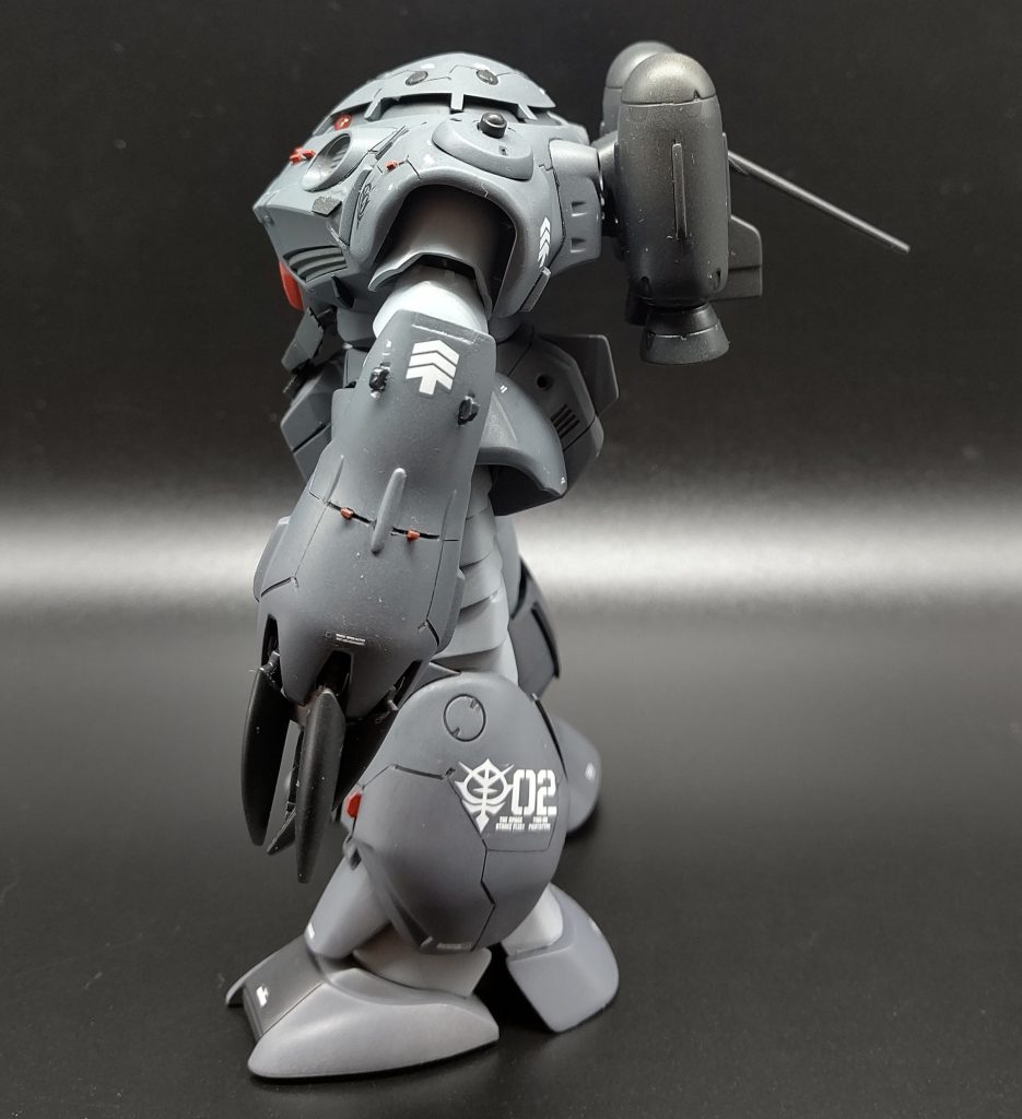 0.5mmのスジボリを少し深めに彫りそこにプラチップをはめるという最近のマイブーム改造を全体的に施しました。