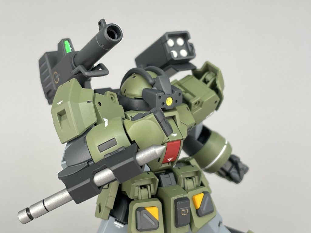 一番物騒な装備のパイルバンカー。