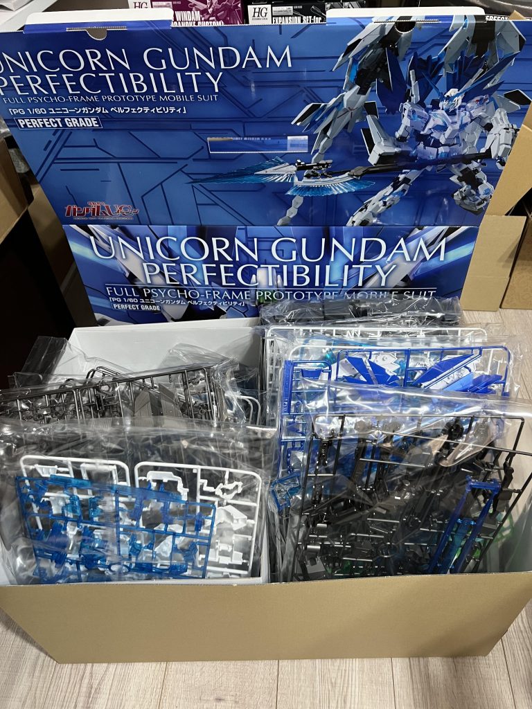 箱を開封して、まずはランナーの数に圧倒されます。