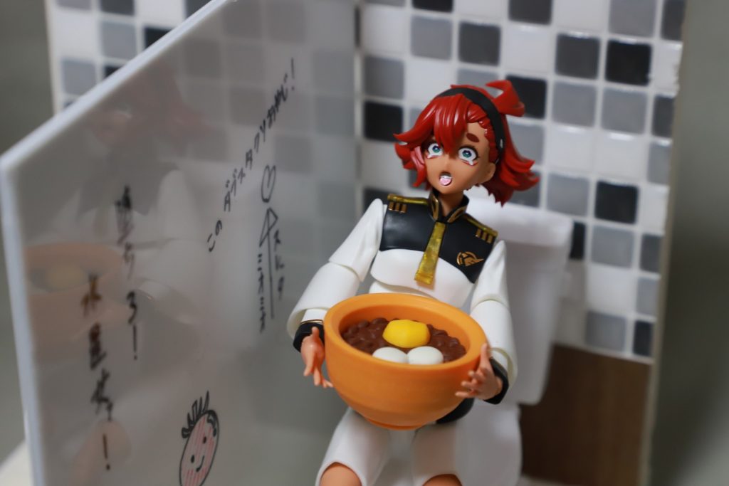 スレッタちゃんの瞳はメガミデバイス 瞳デカールセット07 朱羅九尾用で涙目にしています。