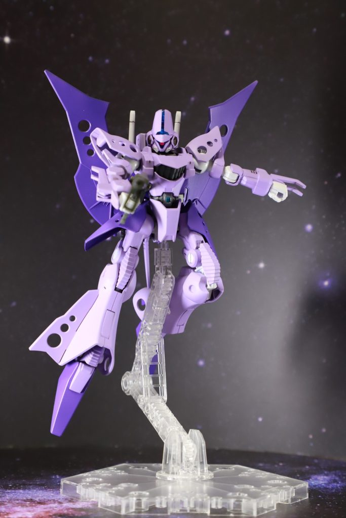 フェンダーインライフルを構えたポーズ