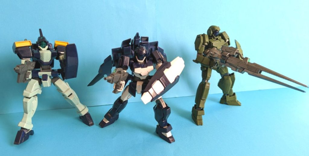 「地上用&宇宙用」みたいなアデルツーショット。こうするなら緑の方もちゃんとアデルMk-Ⅱ地上用カラーにしとけばよかったですね!(地上用の緑との差別化で今回は艶アリ塗装です)