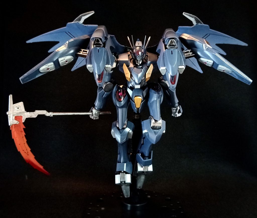 周知のファラクトと異なる武装としては「コーキノ・ドレファーニ」。ギリシャ語で「赤い鎌」という、まさしくそのものですね。