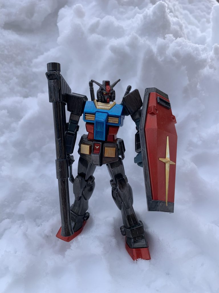 雪山ガンダム–4枚目/制作者：アイアンビリー