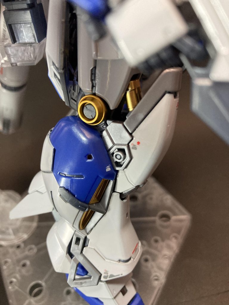 ゴールドのパーツはすごくキレイでとても良い仕上がり！プロペラントタンクなんかもクオリティ高めでした。
